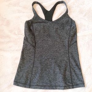 🔥 3 for $20 ~ Underarmour Activewear Top Medium